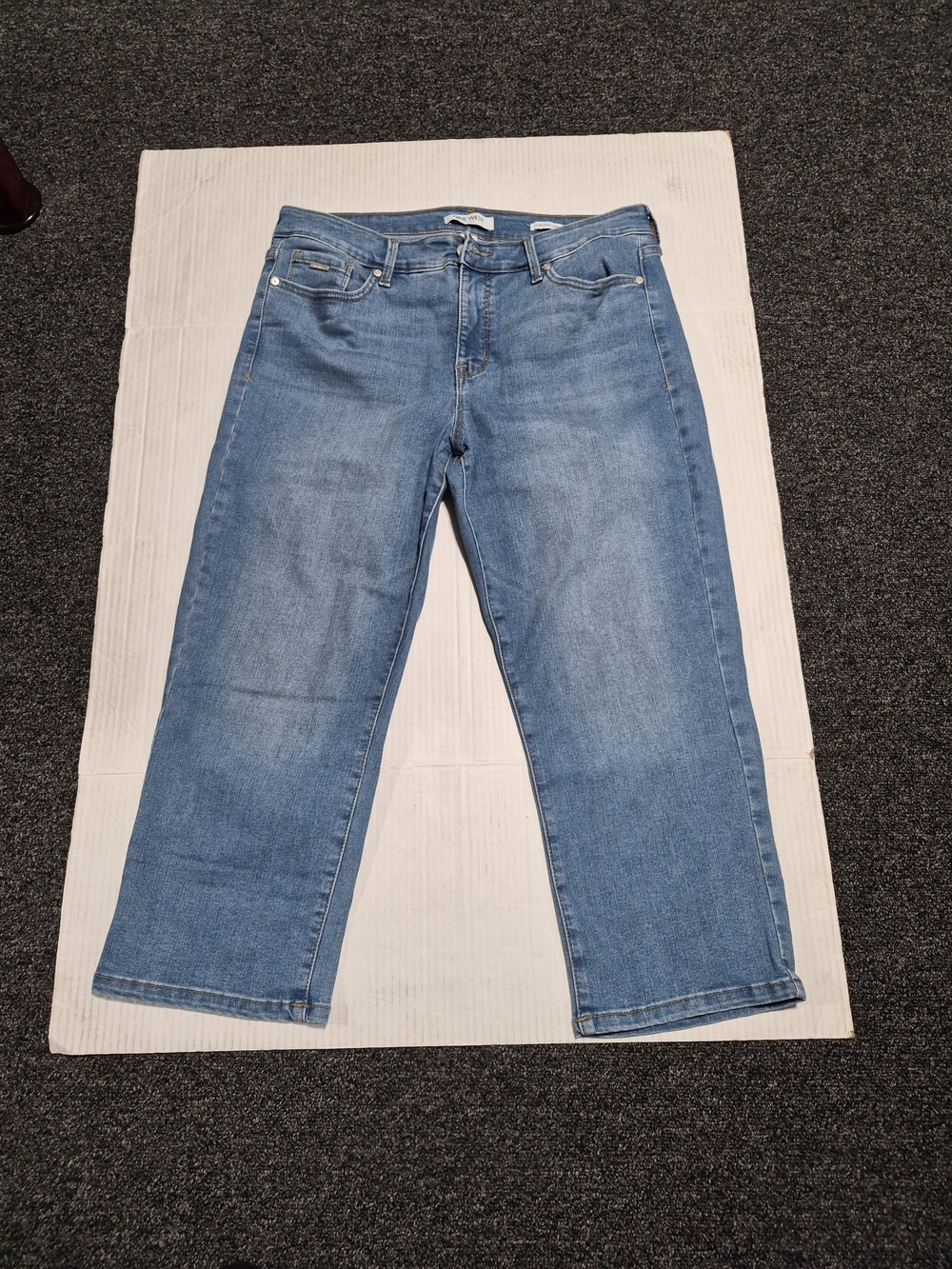 Nine West Women's Light Blue Straight Capri Jeans